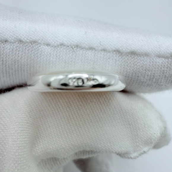 .925 Sterling Silver Oval Mother of Pearl Pendant Necklace - Picture 9 of 16